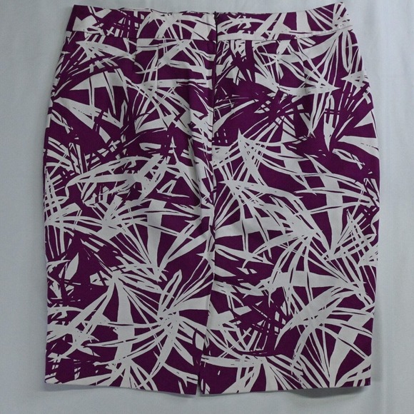LOFT 12 Purple White Abstract Leaf Plant Print Pencil Straight Skirt - Picture 4 of 4